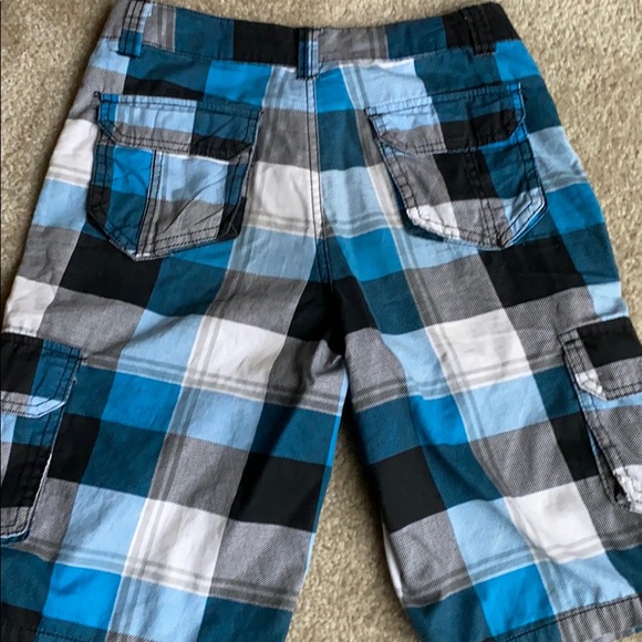 Shorts 🧢 - Picture 4 of 6